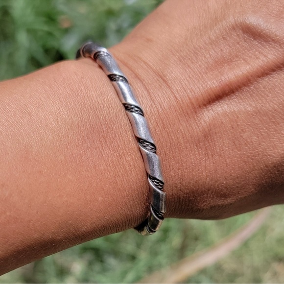 Native American Sterling Silver Double Twist Rope Style Cuff Bracelet - Picture 14 of 16